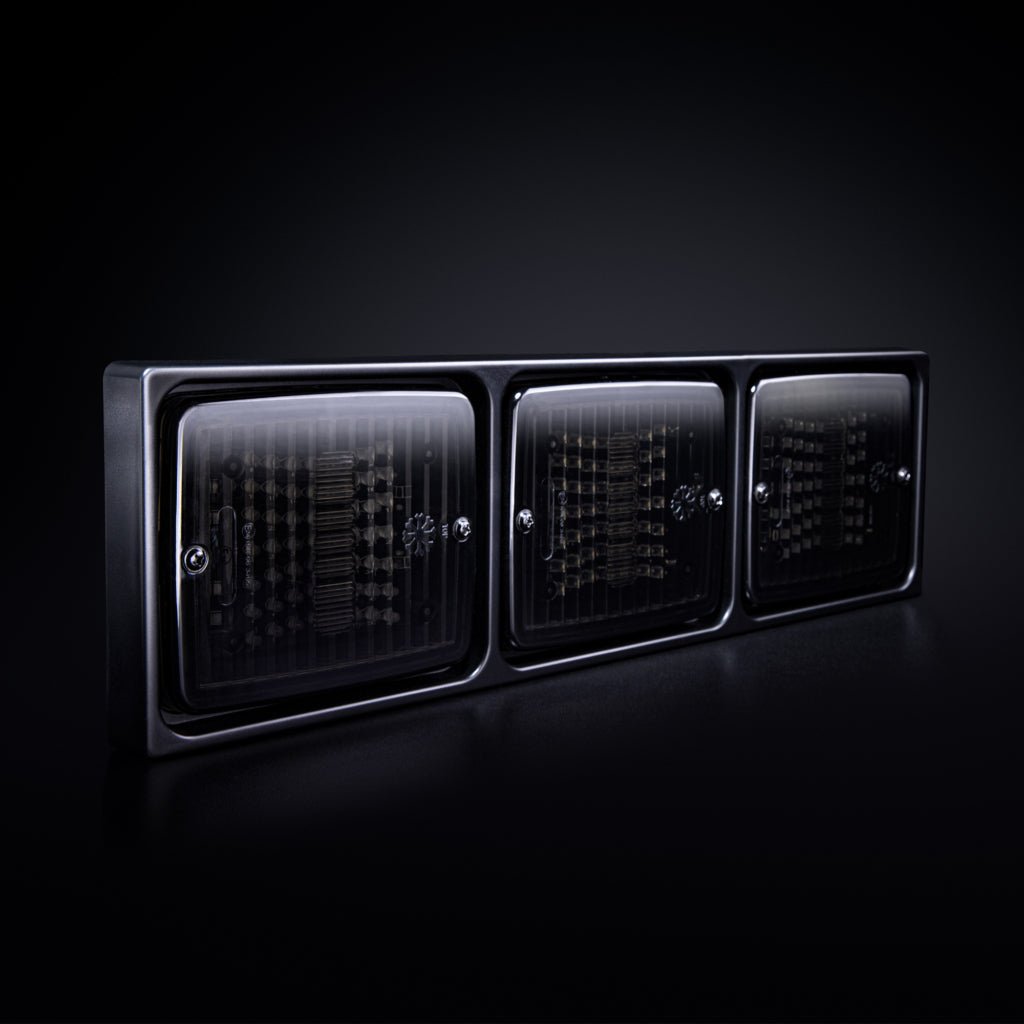|STRANDS| IZE LED FRAME 3Xsquare