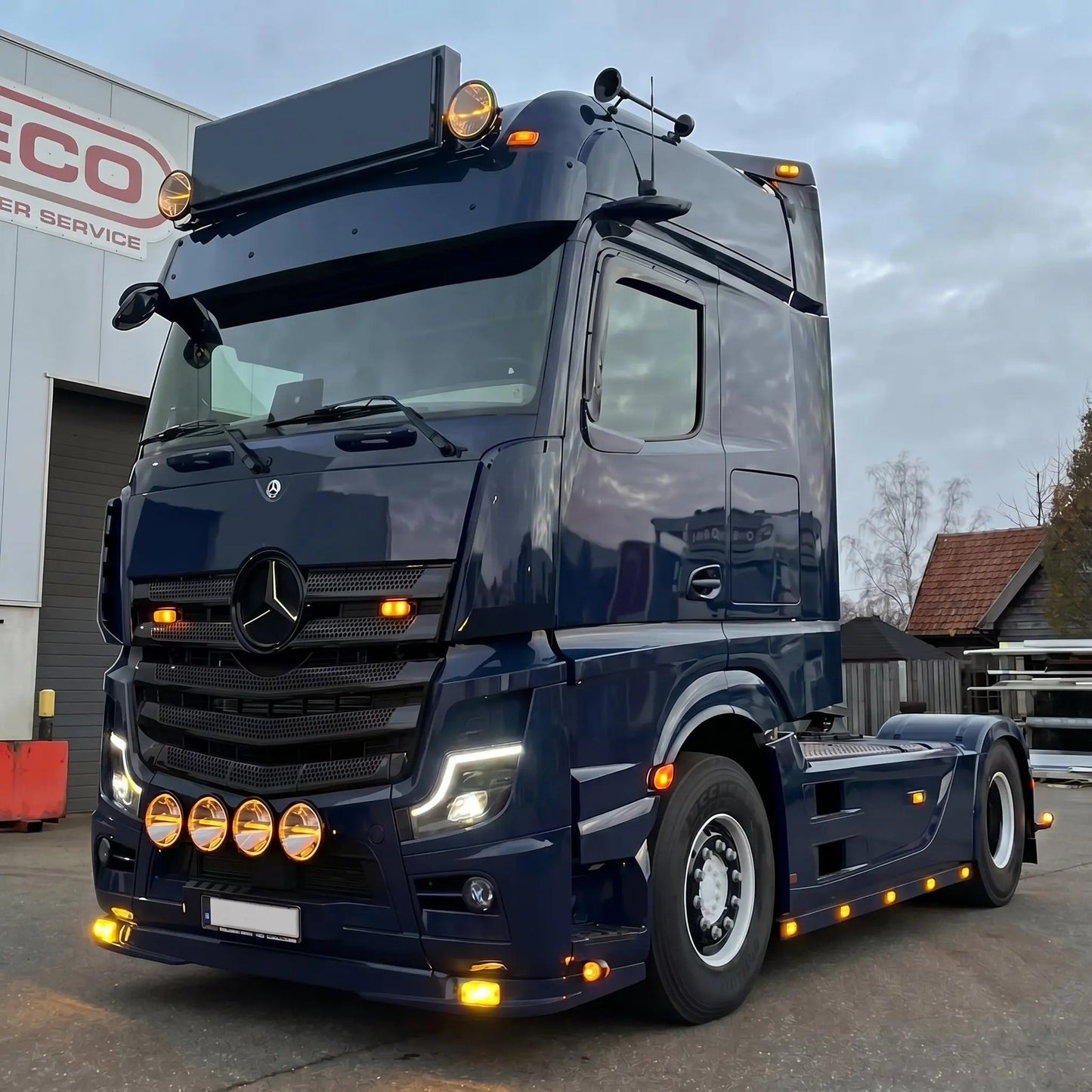 Actros MP5 DRL Conversion Kit (White/Amber) (Fits Mercedes 2020+) Mercedes