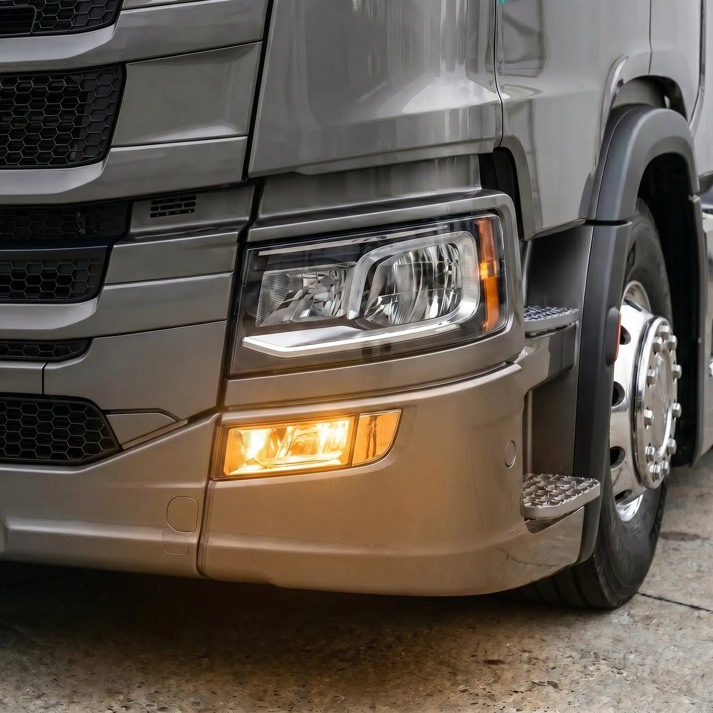 Next-Gen Dual-Color Fog Lights (Fits Scania 2023+) Scania