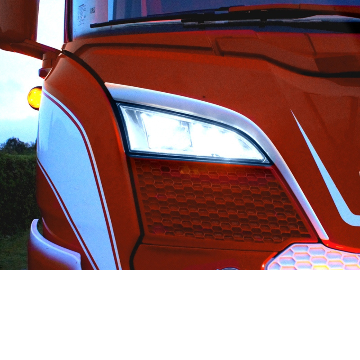 Next-Gen position light for Scania LED high-beam | 2016+ (White/Amber)