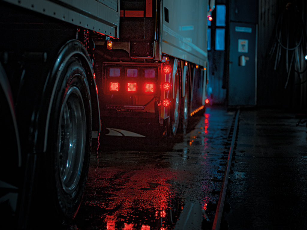 |STRANDS| IZE LED (Colored Lens)