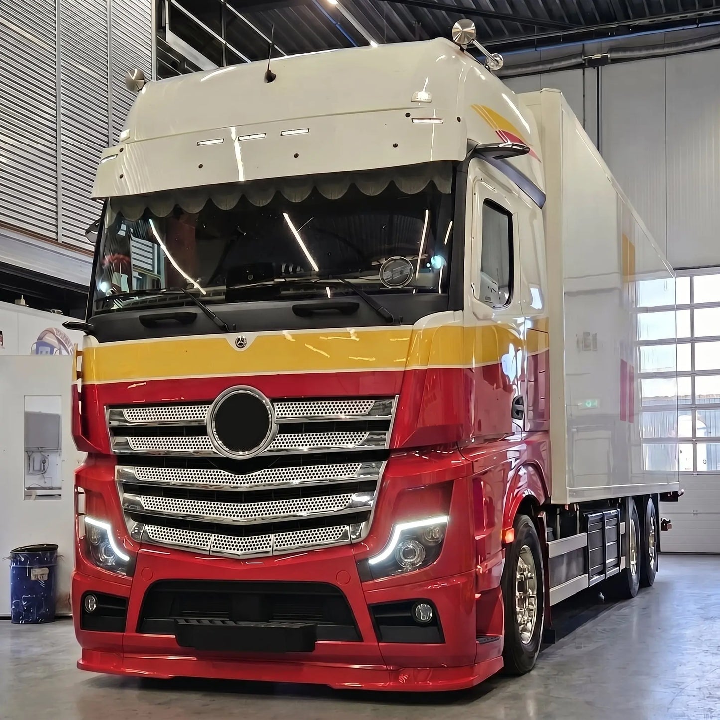 Mercedes Actros MP5 DRL Conversion Kit (White) (2020+)