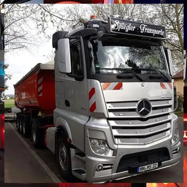 Mercedes Actros with Spiegler – Transporte sign, featuring a 105x30x15cm Standard Dutch Style Illuminated LED Headboard, white LED, atop the cab.