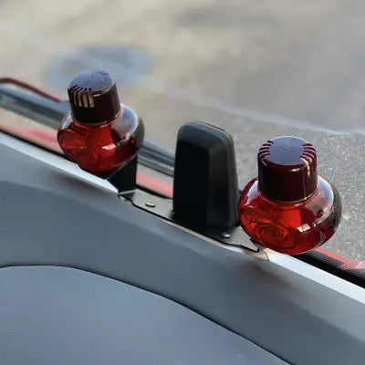 Double Poppy Window Holder DAF, Scania, Volvo (Premium Alluminium) Gracemate