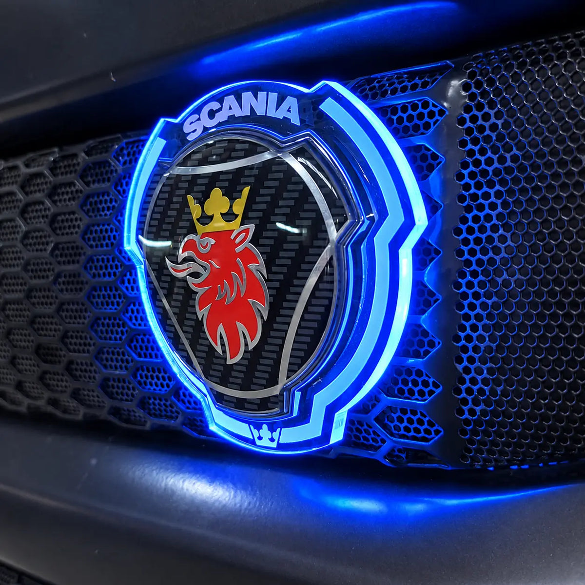 Grille Emblems Carbon Effect Scania Compatible (Pair) Scania