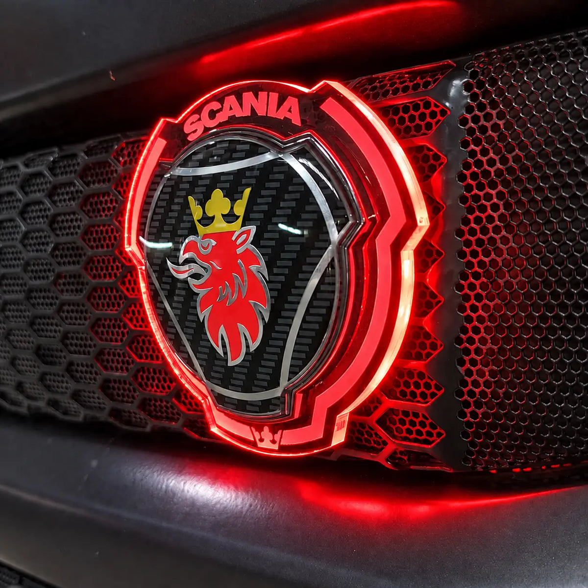 Grille Emblems Carbon Effect Scania Compatible (Pair) Scania