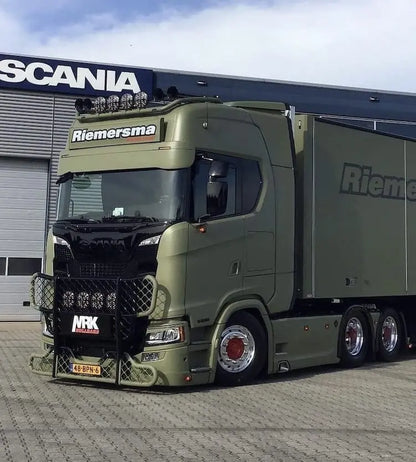 40726dbfa52c082f9cd8e158c94882e3