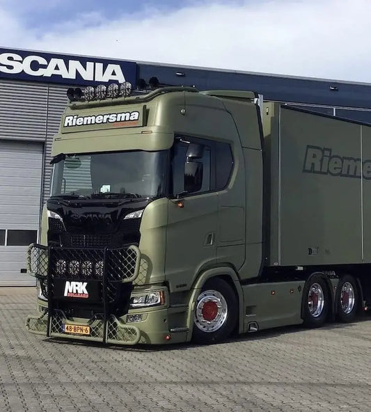 40726dbfa52c082f9cd8e158c94882e3