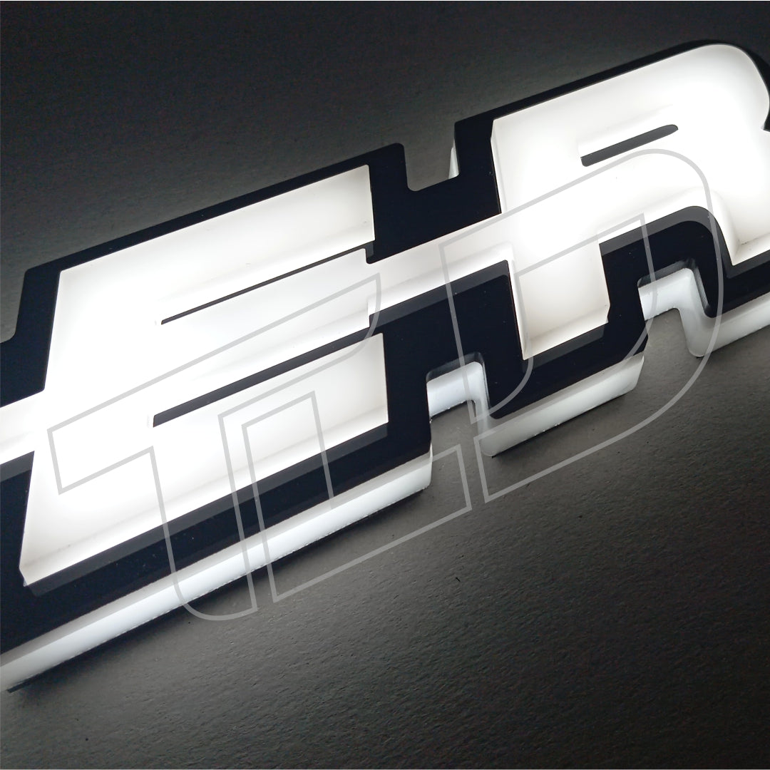 'SUPER' 3D Light badge
